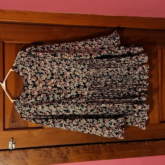 Woman's Plus Floral Terra & Sky Flowy Tunic Blouse w/ Button Detail Sz 1XL - Picture 2 of 5